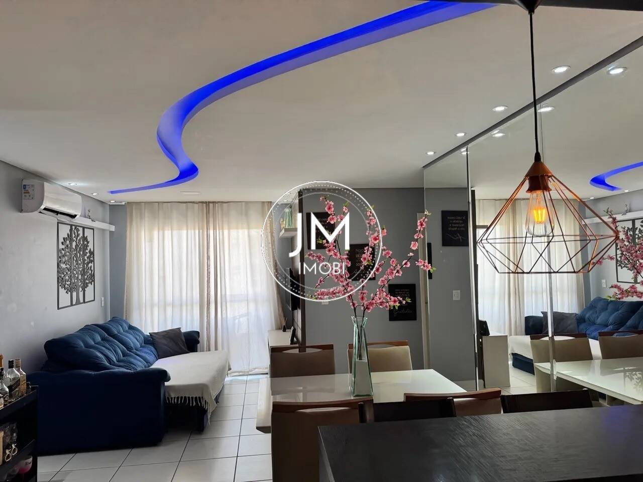 Apartamento a venda em Hortolândia com 2 quartos, sacada e moveis planejados.