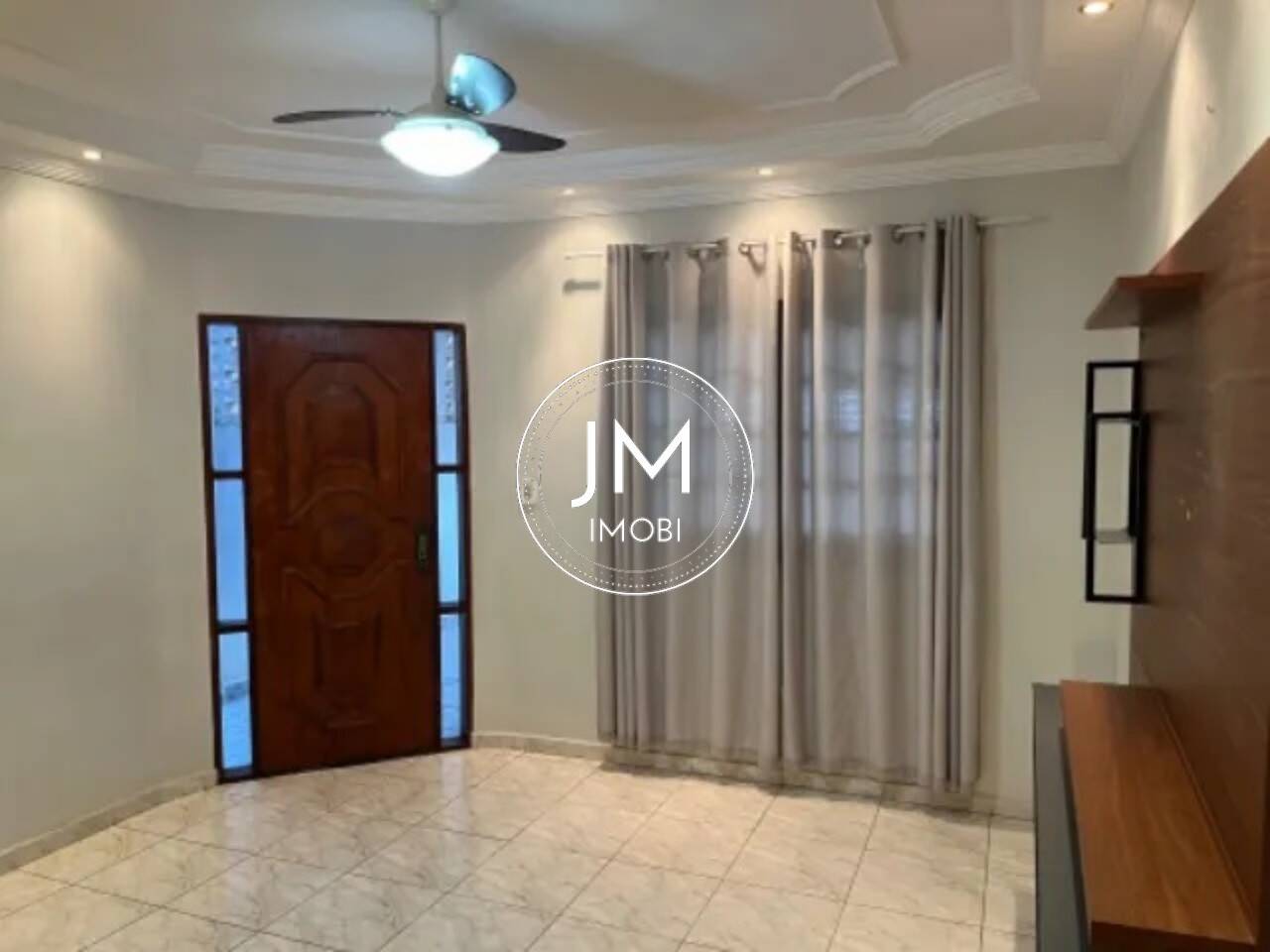 Casa a venda em Hortolândia com 2 quartos sendo 1 suíte e 2 vagas no Jardim Santana.