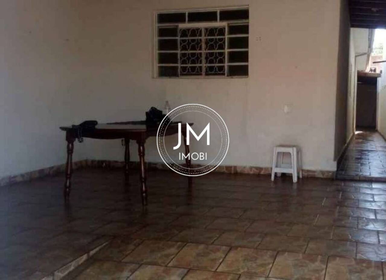 Casa a venda em Hortolândia com 2 quartos sendo 1 suite e 2 vagas no Jd Santa Esmeralda