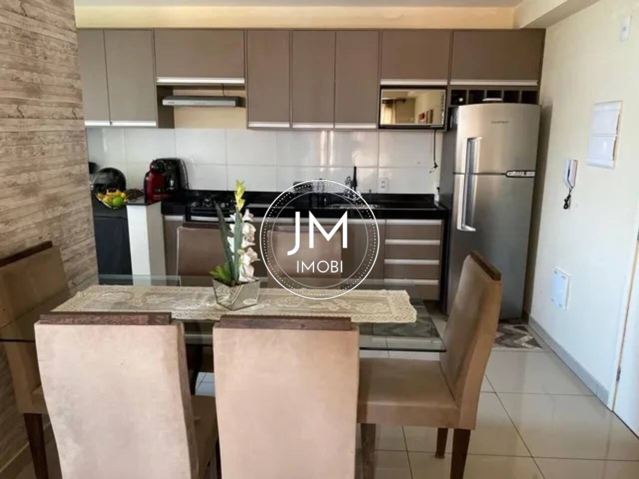 Apartamento a venda no residencial Altos de Santa Izabel, com 2 dormitórios sendo 1 suíte e varanda gourmet.