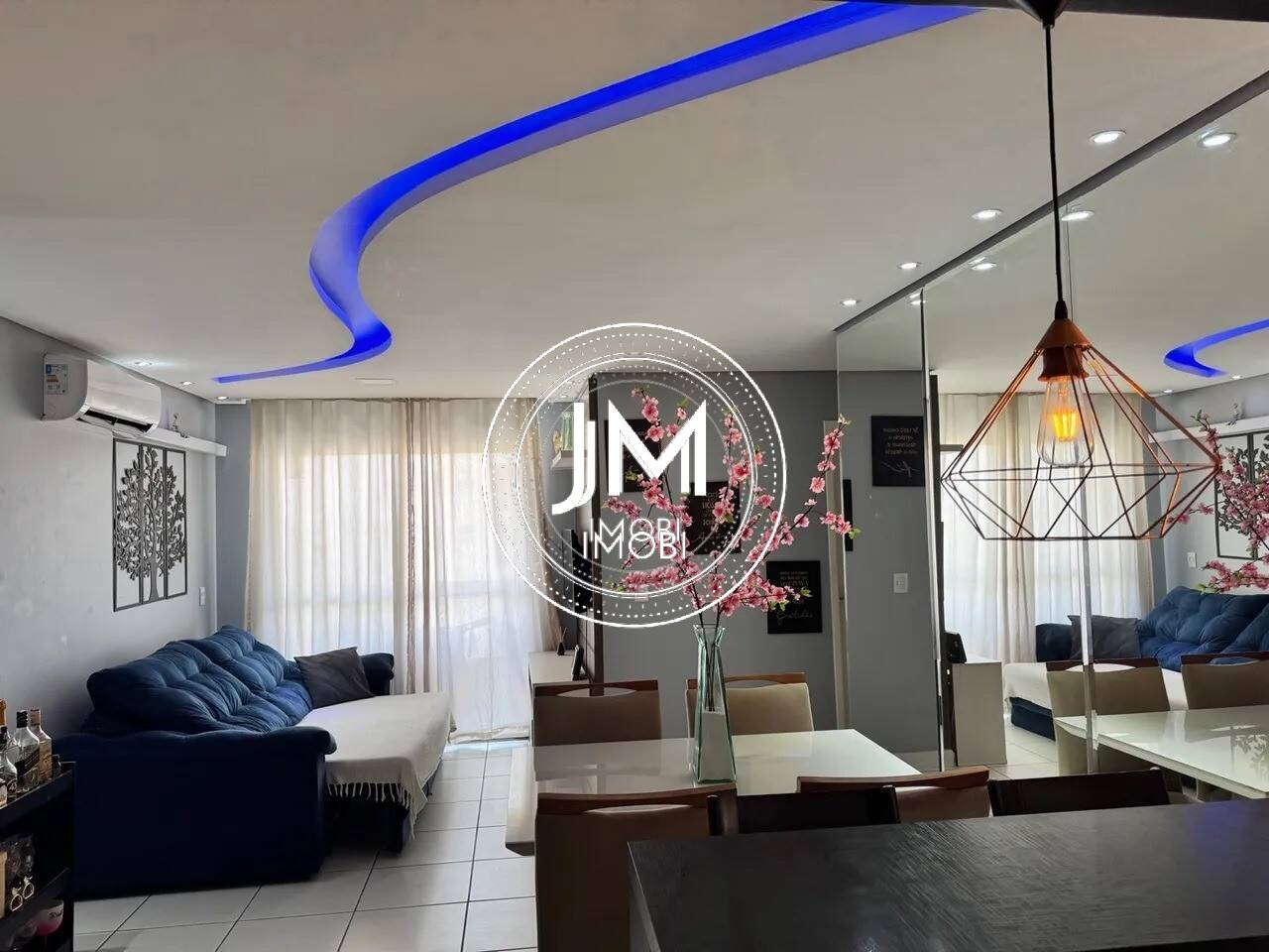 Apartamento a venda em Hortolândia com 2 quartos, sacada e moveis planejados.