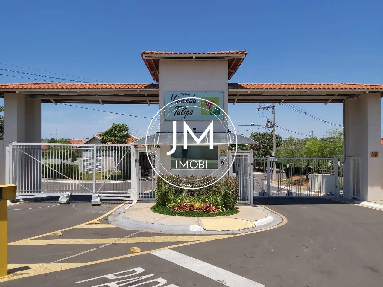 Casa a venda em Hortolândia Residencial Tulipa com  amplo quintal.