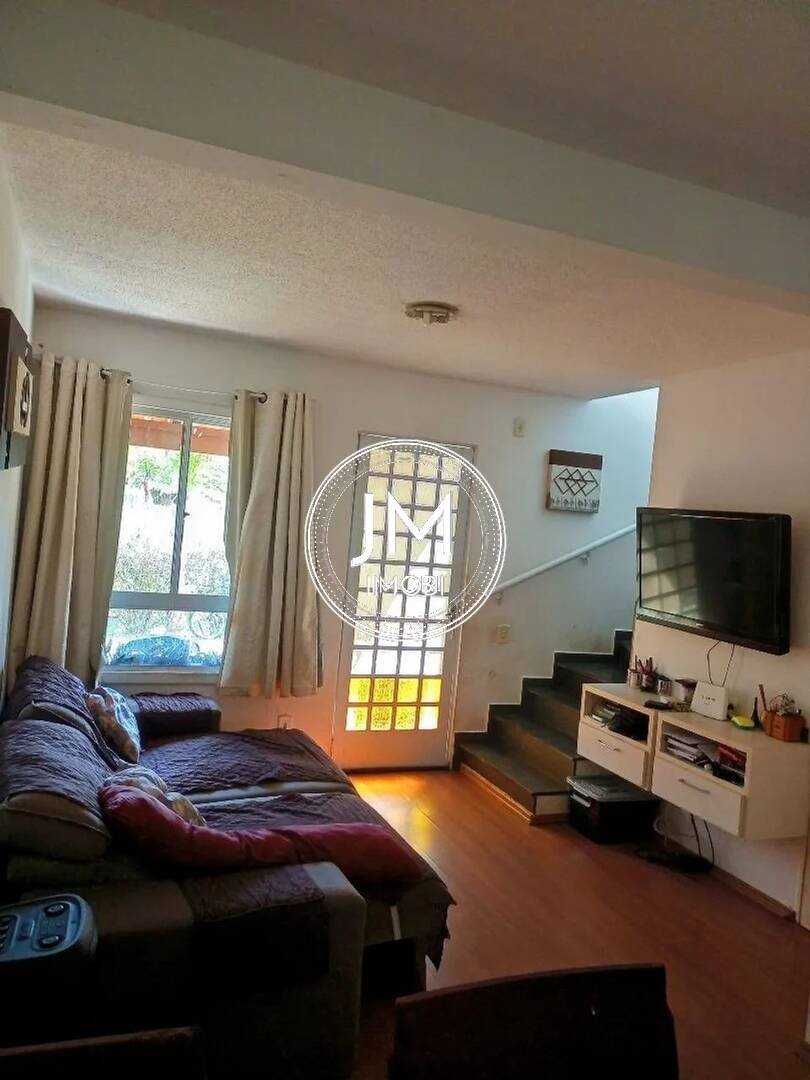 Casa a venda em Hortolândia no Villa Flora com 2 quartos, quintal e 1 vaga.
